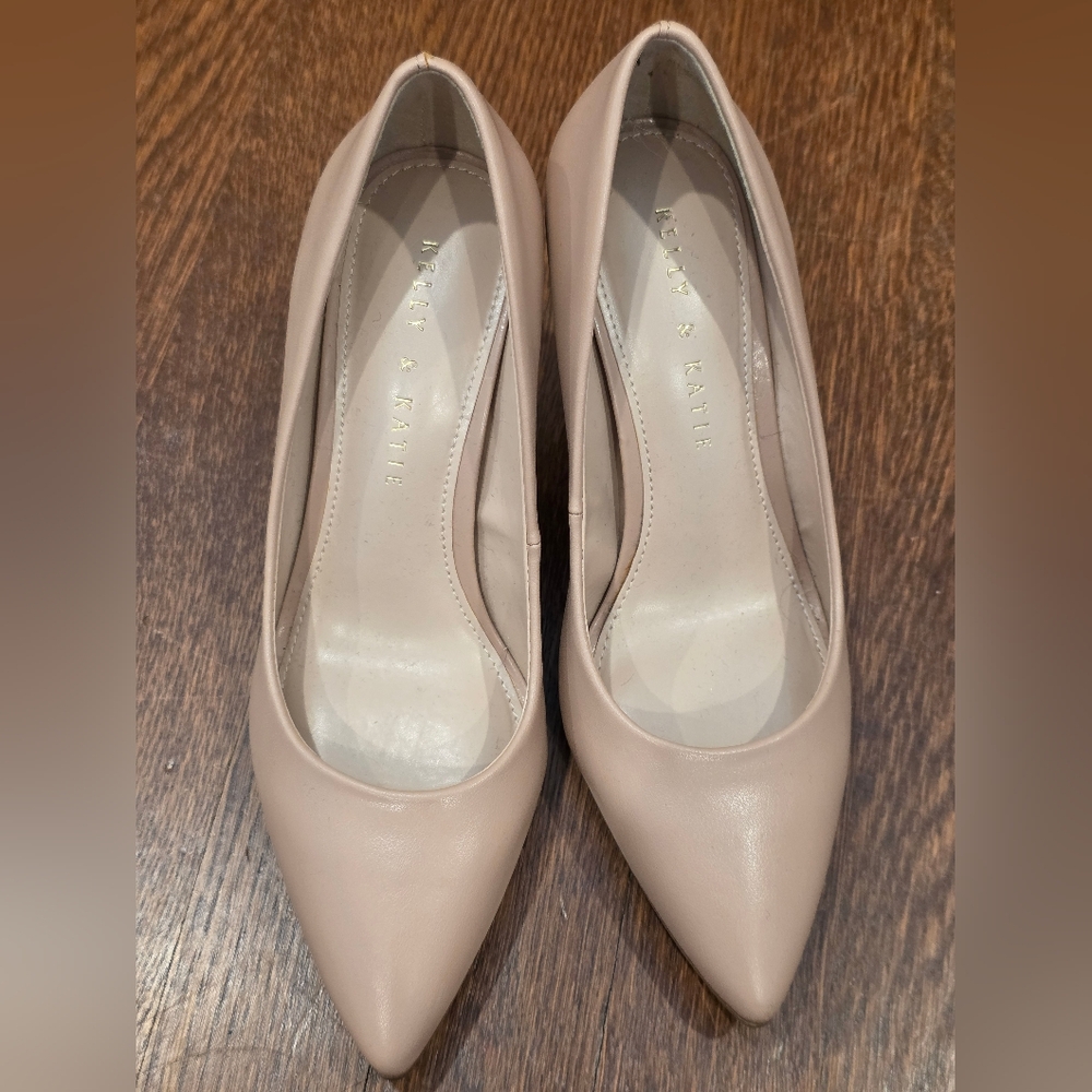 Beige Pump - image 2